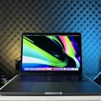 Macbook Pro M2